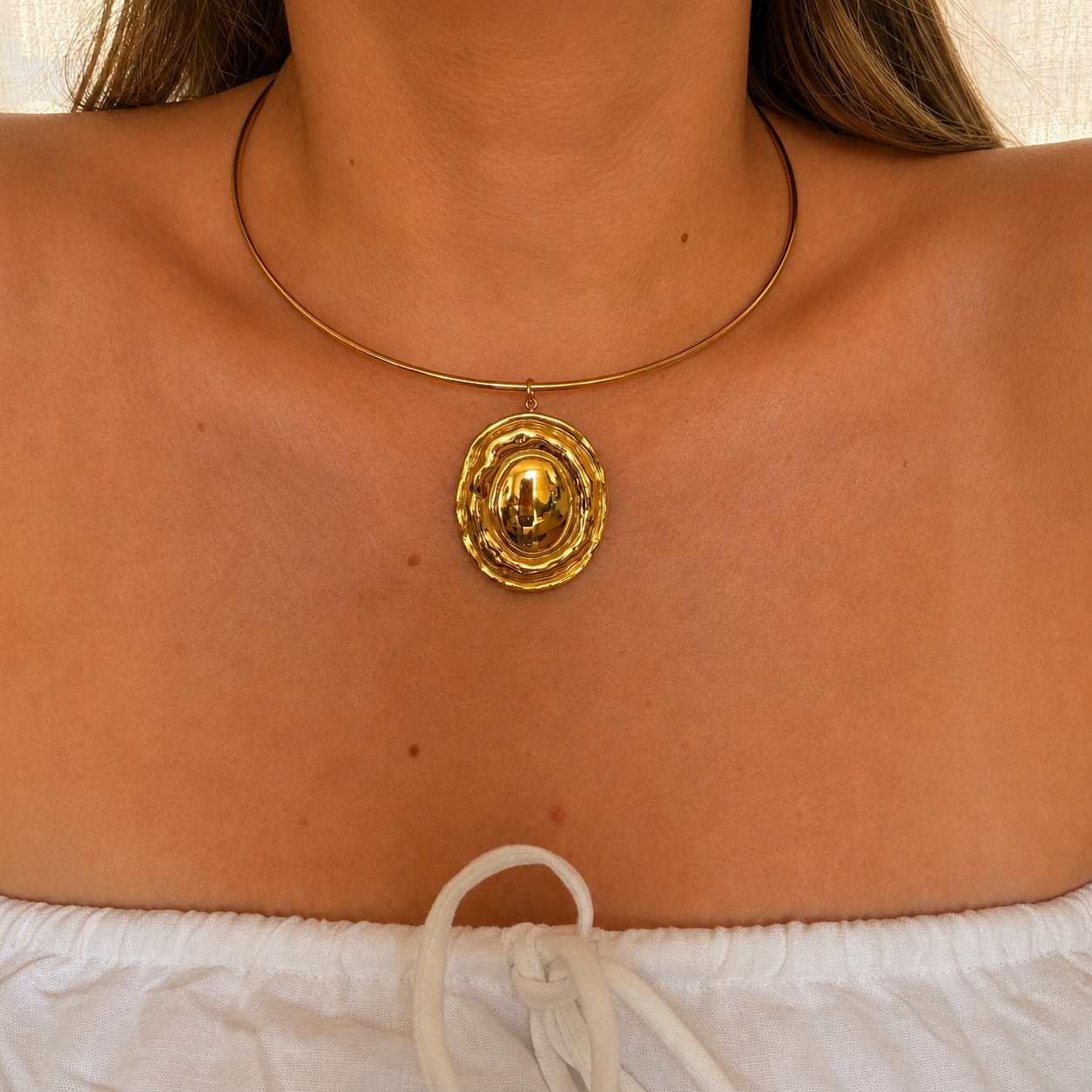 Collier - Aja
