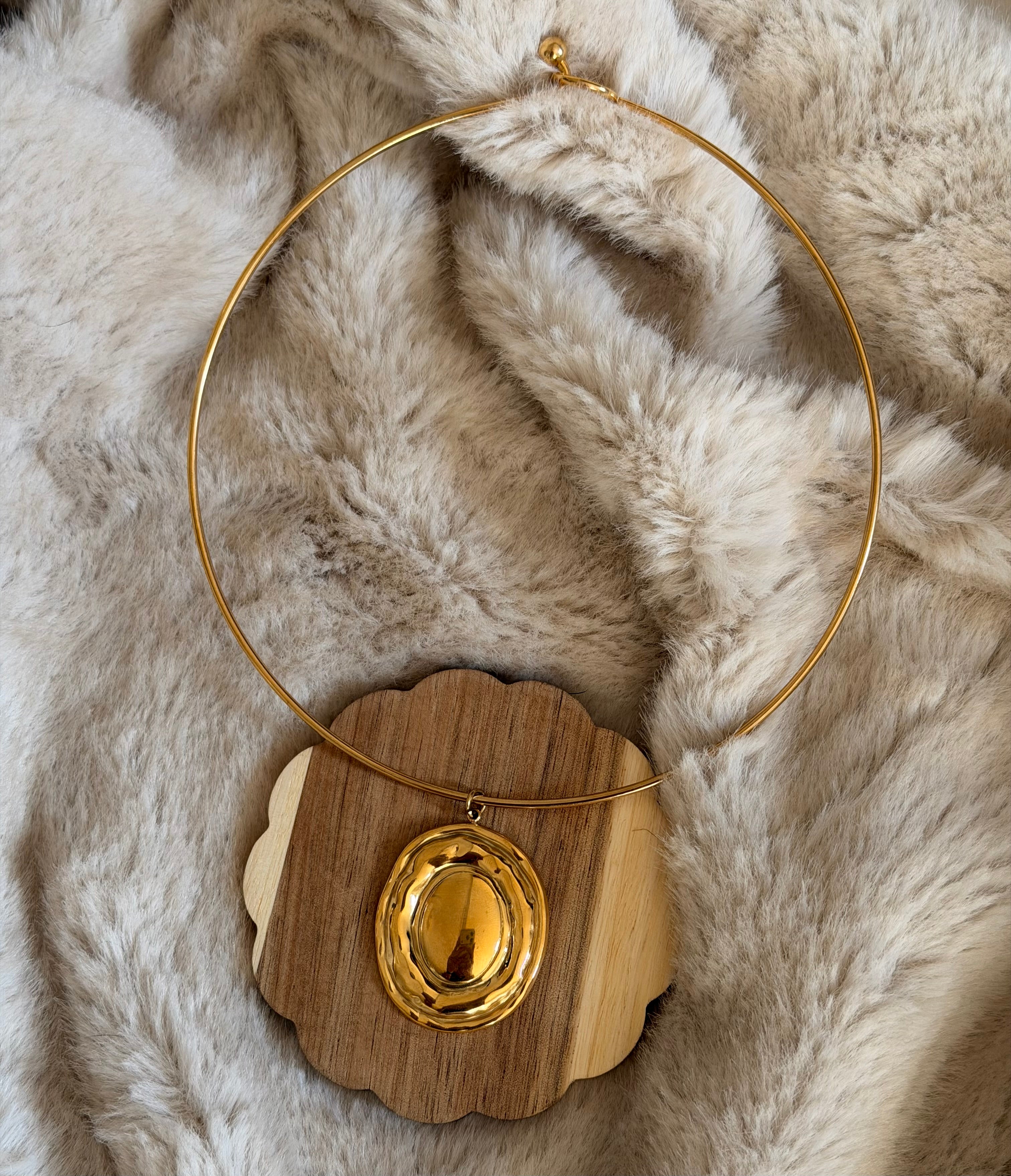 Collier - Aja