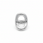 Bague ovale creuse argentée fond blanc