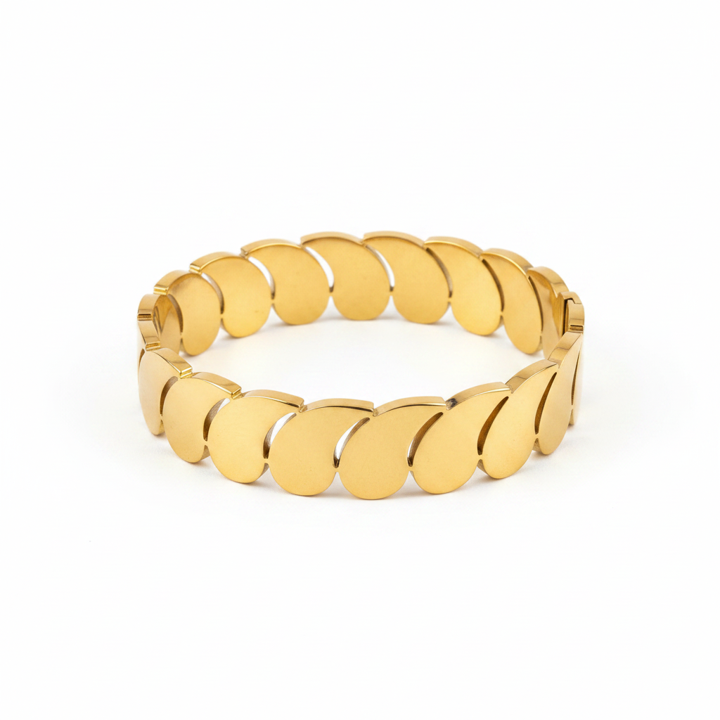 Bracelet élastique doré écailles fond blanc