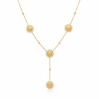 Collier soleil doré sur fond blanc